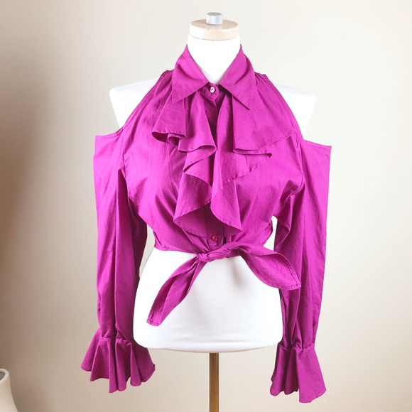Vintage Tops - Vintage Details Express Cold Shoulder Crop Top